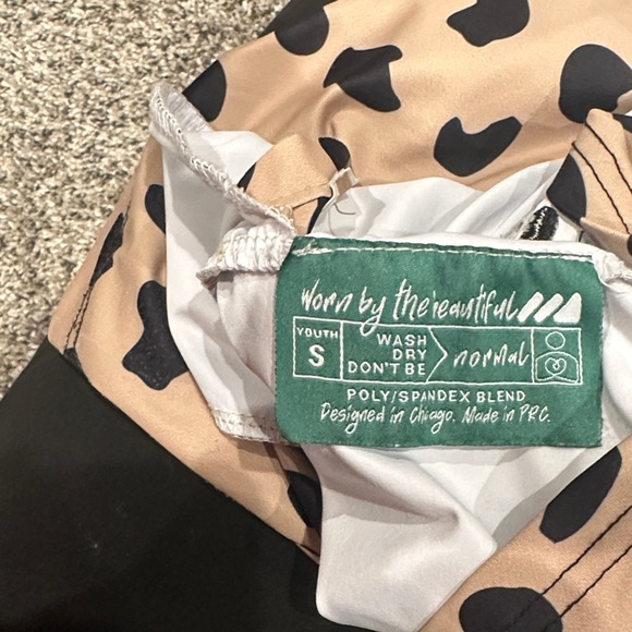 Mod life Stylish Kids Leopard Print Shorts - Picture 2 of 2